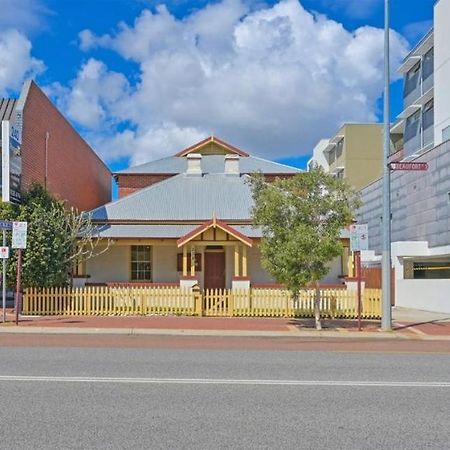 Emu Backpackers Perth - Note - Valid Passport Required For Check In Hostel Exterior photo